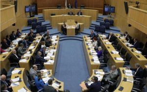 Ψηφίστηκε ο νόμος για τις παρακολουθήσεις επικοινωνιών για το σοβαρό έγκλημα και την τρομοκρατία