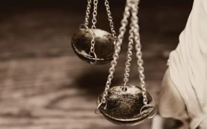Παρέμβαση δικηγόρων για  τις θέσεις Εφόρου και Βοηθών Εφόρου  Φορολογίας – Ανεπανόρθωτο πλήγμα στην έννοια της υπεροχής του Νόμου η απόφαση της Ολομέλειας