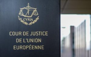 Το δικαστήριο της ΕE δίνει μικτή καθοδήγηση για τη διάσωση μεταναστών στη θάλασσα