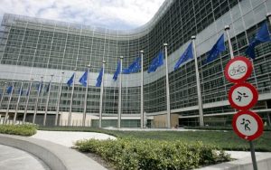 Σχέδιο στήριξης των χωρών εταίρων της ΕΕ με 15,6 δισ. Ευρώ παρουσίασε η Κομισιόν