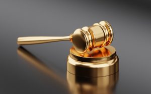«Δικάζουν» τις αλλαγές στη νομική αρωγή οι δικηγόροι-Προειδοποιούν για κλείσιμο γραφείων