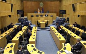 Στο Συνεδριακό οι συνεδρίες Ολομέλειας και Επιτροπών, αποφάσισε ομόφωνα η Βουλή