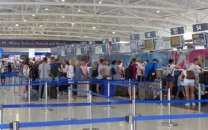 Υπουργείο Οικονομικών και Βουλή υποχρεούνται να συμμορφωθούν με οδηγία της Κομισιόν για ταξίδια