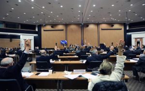 Συζήτηση στην Ολομέλεια περί κυνηγών, προσφύγων, ακρίβειας και ανώτατης εκπαίδευσης με αφορμή έγκριση προϋπολογισμών