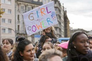 Τα δικαιώματα των γυναικών «υπέστησαν επίθεση» το 2021, λέει η Διεθνής Αμνηστία