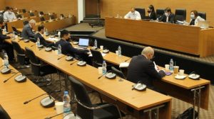 Έντονη η συνεδρία στη Βουλή για τη γαλακτόσκονη-«Όργιο παρανομίας και νόθευσης»
