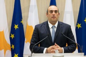 Τις ανησυχίες της Κύπρου σχετικά με νομοθετικές προτάσεις που αφορούν τις αερομεταφορές, μεταφέρει στις Βρυξέλλες ο Καρούσος