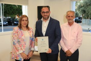 Απονομή τιμητικού διπλώματος στον Δικηγορικό Σύλλογο Κερύνειας για την προσφορά του στον εθελοντισμό